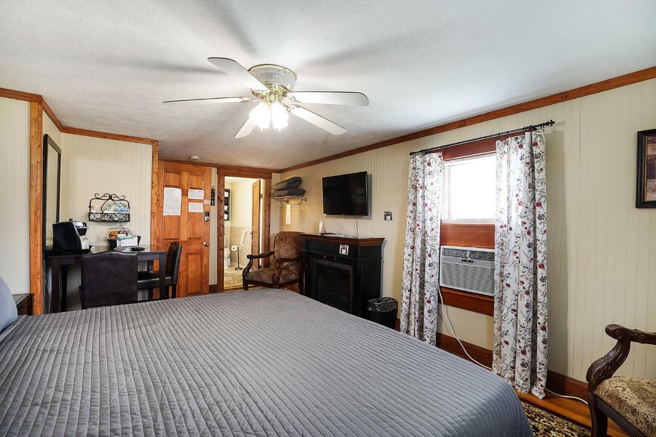 Hocking Hills Inn โลแกน ภายนอก รูปภาพ